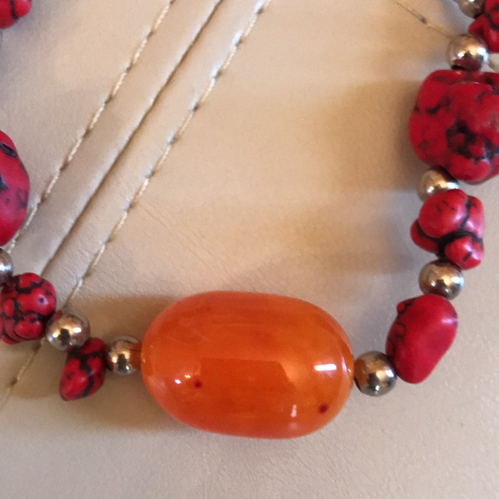Beautiful necklace - Picture 2 of 4